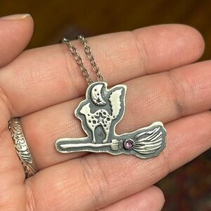 listing-status-banner